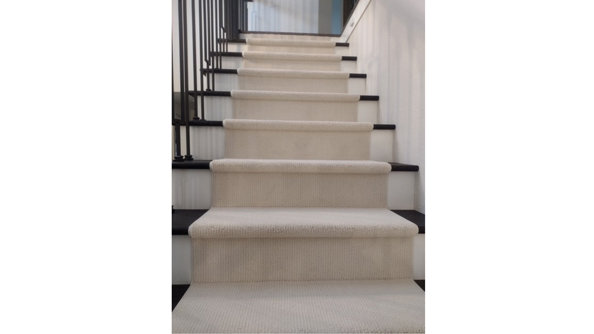 Patterned stair runner for luxury home